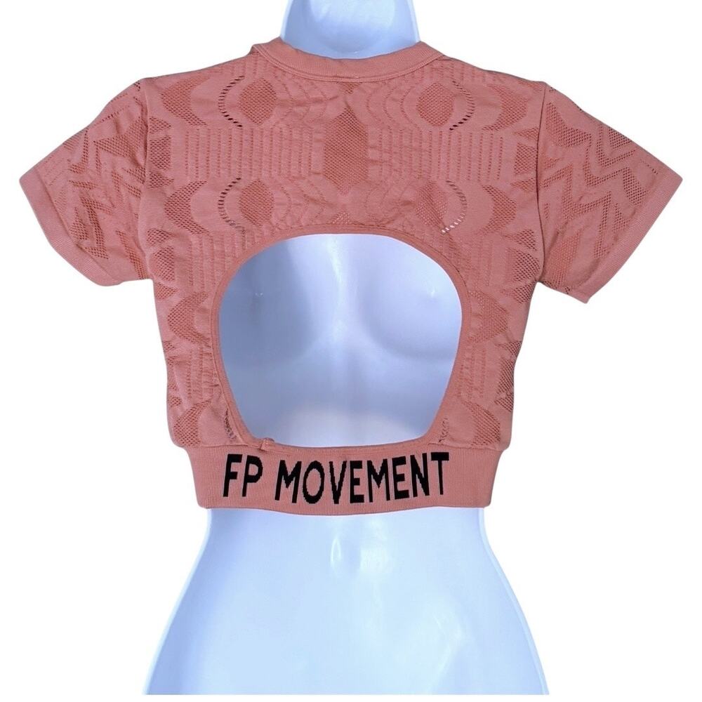Free People Movement Run The Distance Baby Tee Women’s M/L Dusty Pink Crop NEW - Picture 3 of 6